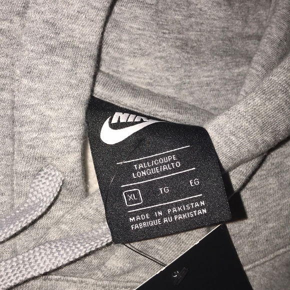 NWT ESSENTIAL NIKE HOODIE - Picture 4 of 6